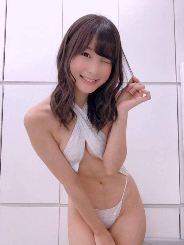 川崎绫《高衩天使》这么极限的该边也只有她能驾驭惹