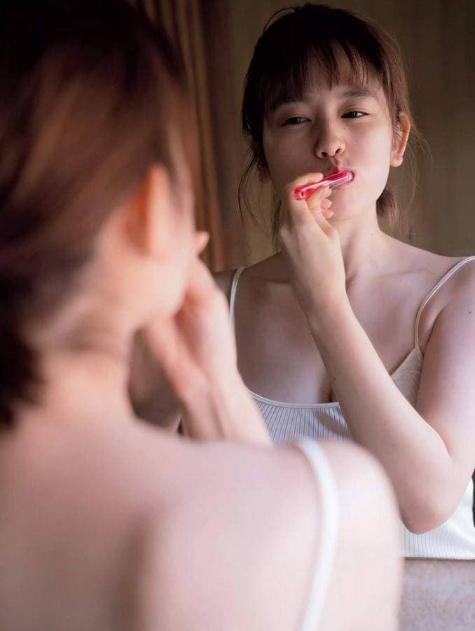 《笕美和子》Flash杂志写真性感慵懒的内衣特辑