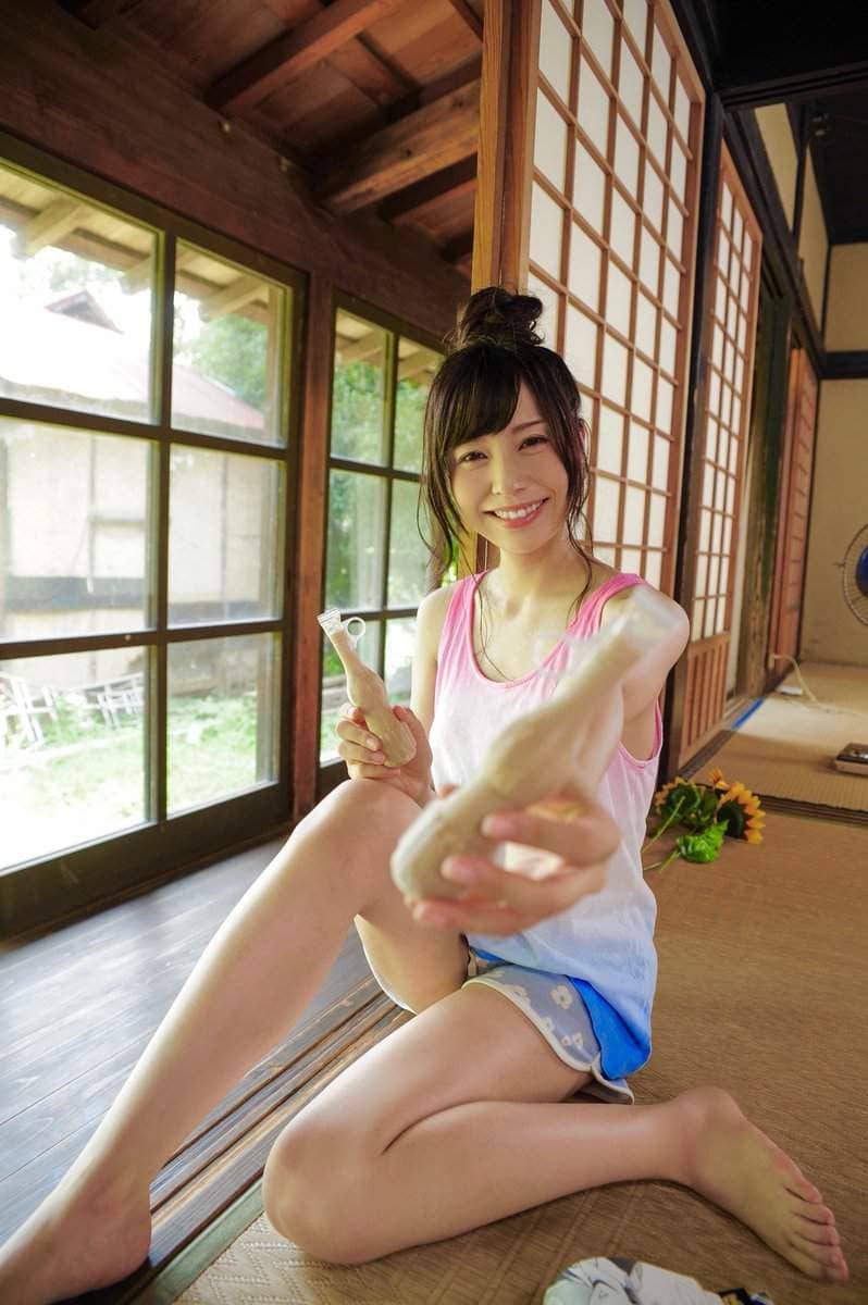 2020笔记名单《受瞩目的写真新偶像》就是希望年轻妹子来加入，越多越好^^