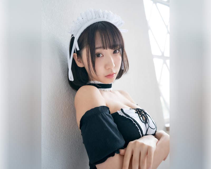 《伊织萌女仆写真特辑》我可以一整天看著她擦桌子都没有问题^^