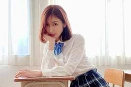 【有片】38歳回穿制服《熊田曜子》这是3个小孩的妈妈应有的体态吗？太强啦