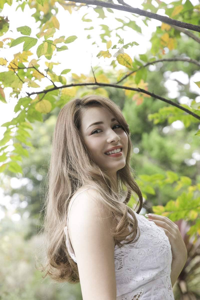 令和黑船《蜜雪儿爱美》20岁混血美女写真一拍就是超大胆