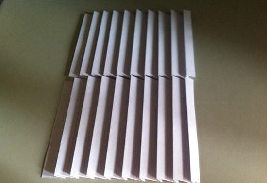 《百褶裙折纸》用纸也可以折出可爱的水手服