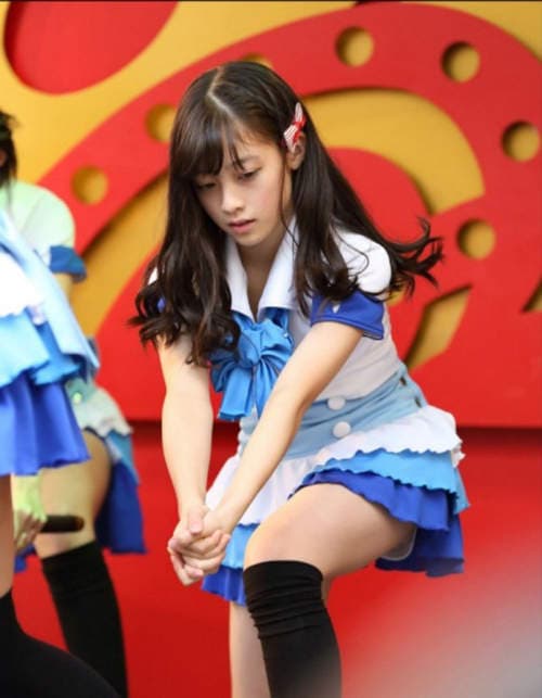 桥本环奈　千年难得一见的人才就是妳啦（指）