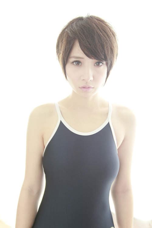 市场琴晴　纯白透亮短发俏丽的写真美眉