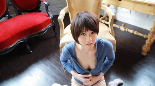 市场琴晴　纯白透亮短发俏丽的写真美眉