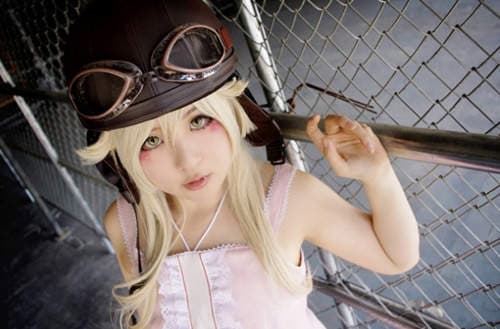 夜月歩　暴露的水手服下展现出强大的力量