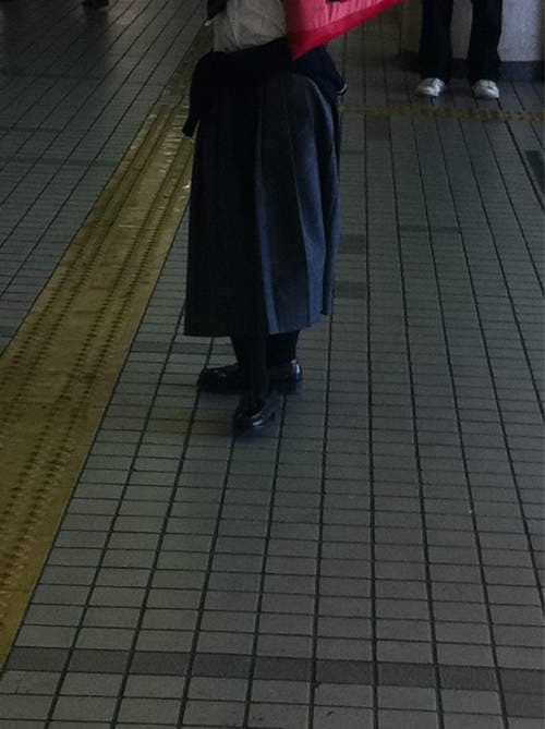 制服迷你裙排行　日本女子高中生裙子最短的地区