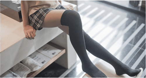 究极组合《绝对领域 x 水手服》这回合三次元赢了 究极组合《绝对领域 x 水手服》这回合三次元赢了