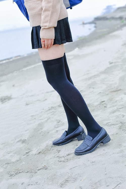 究极组合《绝对领域 x 水手服》这回合三次元赢了 究极组合《绝对领域 x 水手服》这回合三次元赢了