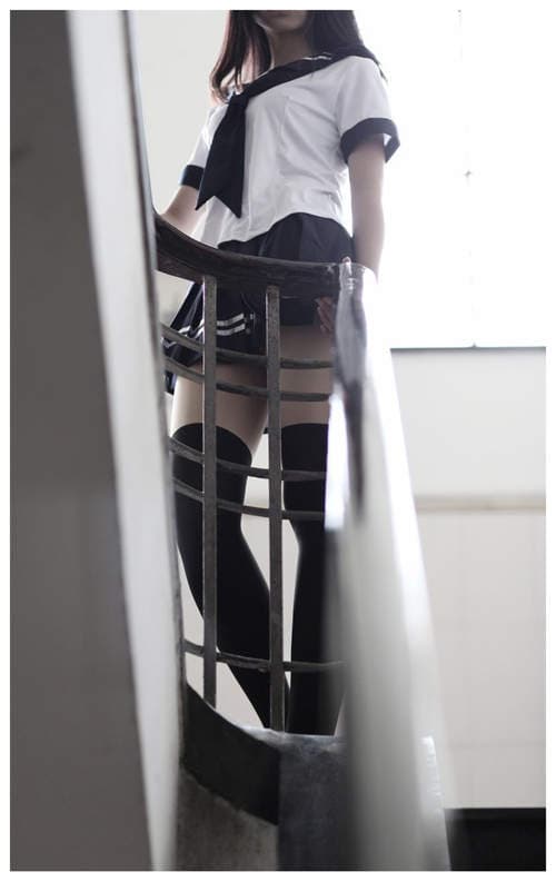 究极组合《绝对领域 x 水手服》这回合三次元赢了 究极组合《绝对领域 x 水手服》这回合三次元赢了