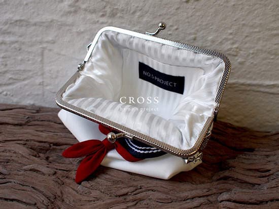 《水手服化妆包》水手服控是否该败一个呢? 《水手服化妆包》水手服控是否该败一个呢?