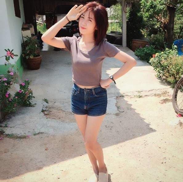《泰爱短发妹》青春洋溢的水手服萌美眉
