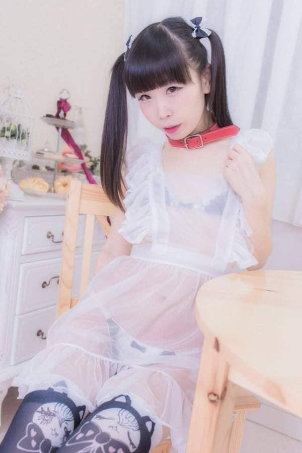 萌萌Coser朔也《透明水手服 透明围裙》夏天到了可以清凉一下❤