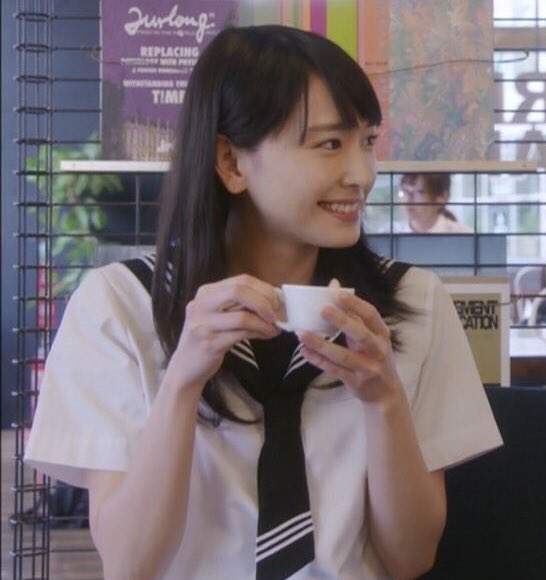 《新垣结衣水手服杀伤力无限大》10年前后怎么还是一模一样啊(((ﾟдﾟ)))