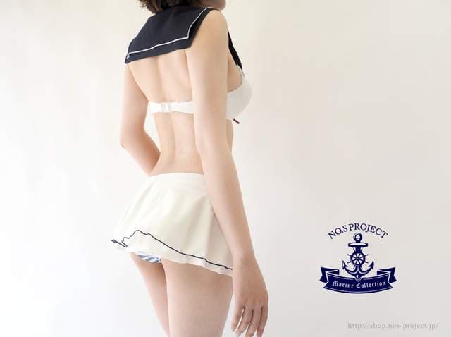 水手服x条纹内裤《水手服泳装》若隐若现的最强方程式