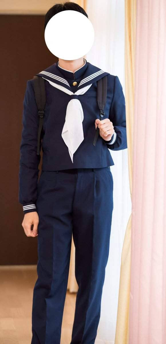 网友《提倡男中学生穿水手制服》比起一般中校服～水手服更美好不是吗？