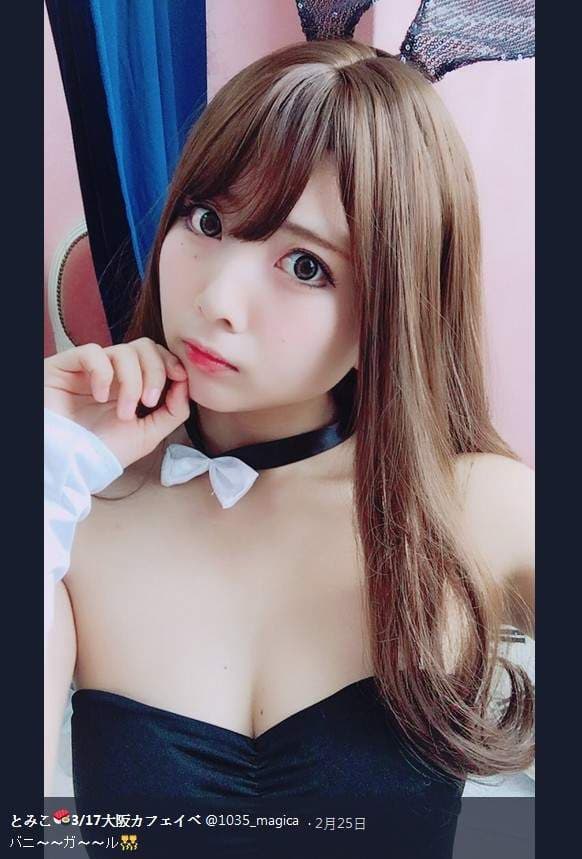 《水手服的白丝袜诱惑》绝对领域还有那若隐若现的透感James棒