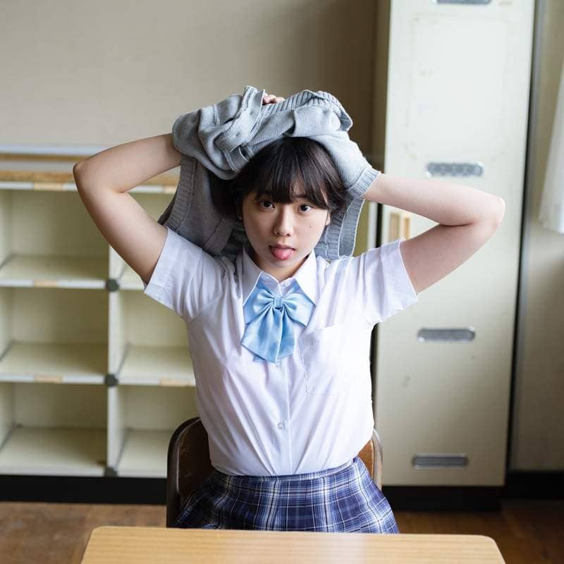 青山裕企《思春期的视线》与学生妹在教室里面独处真是美好 青山裕企《思春期的视线》与学生妹在教室里面独处真是美好