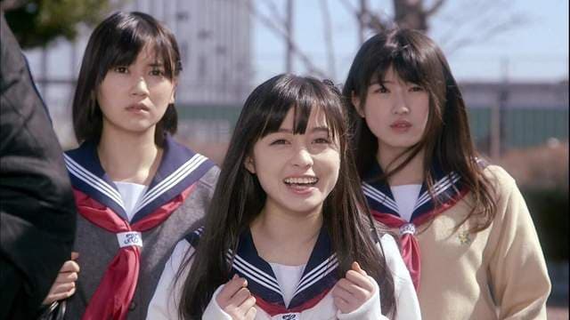 奇迹童颜《安达祐实幼女Cosplay》连幼稚园制服都无违和感的36岁
