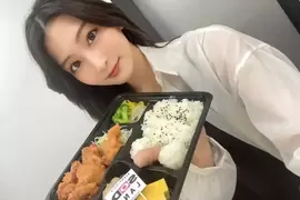 小热狗超故意的《SOD便当》500日元换算台币大概100多，这样的份量我觉得OK