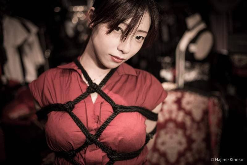 「咲夜由爱」极度诱惑紧缚Play《ツナマヨ》被捆绑的眼神太勾人让人冻咩条