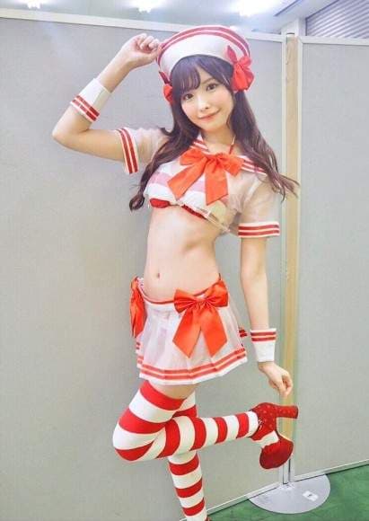 AV界第一美腿《绝对领域桥本有菜》让你一不小心就会陷入的制服女子性感圣域