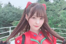 AV界第一美腿《桥本有菜cos明日香》想不到这身紧身衣穿上这么搭啊(^￢^)