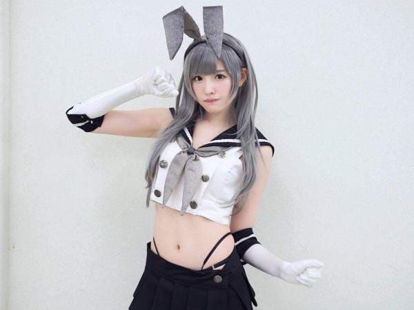 AV界第一美腿《桥本有菜cos明日香》想不到这身紧身衣穿上这么搭啊