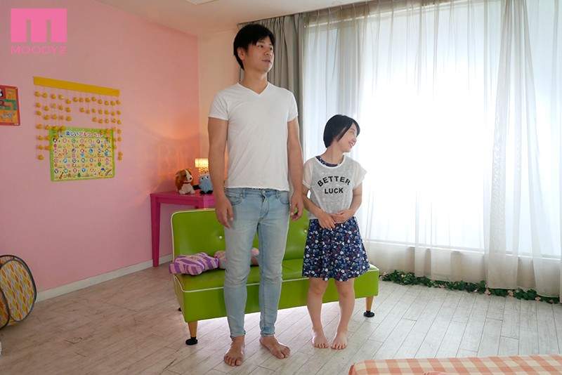 《AV女优椿ゆな》身高135公分的合法萝来了 外表是小孩却跟大人般敏感……