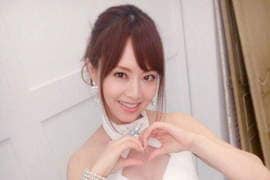 《吉泽明步引退》AV界步姐15年谢谢妳的照顾惹
