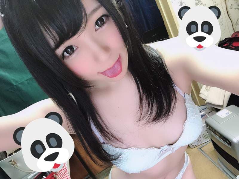 《AV女优南梨央奈》粉丝爱玩猜猜我是谁 经纪人吐槽哪记得住大家的名字……