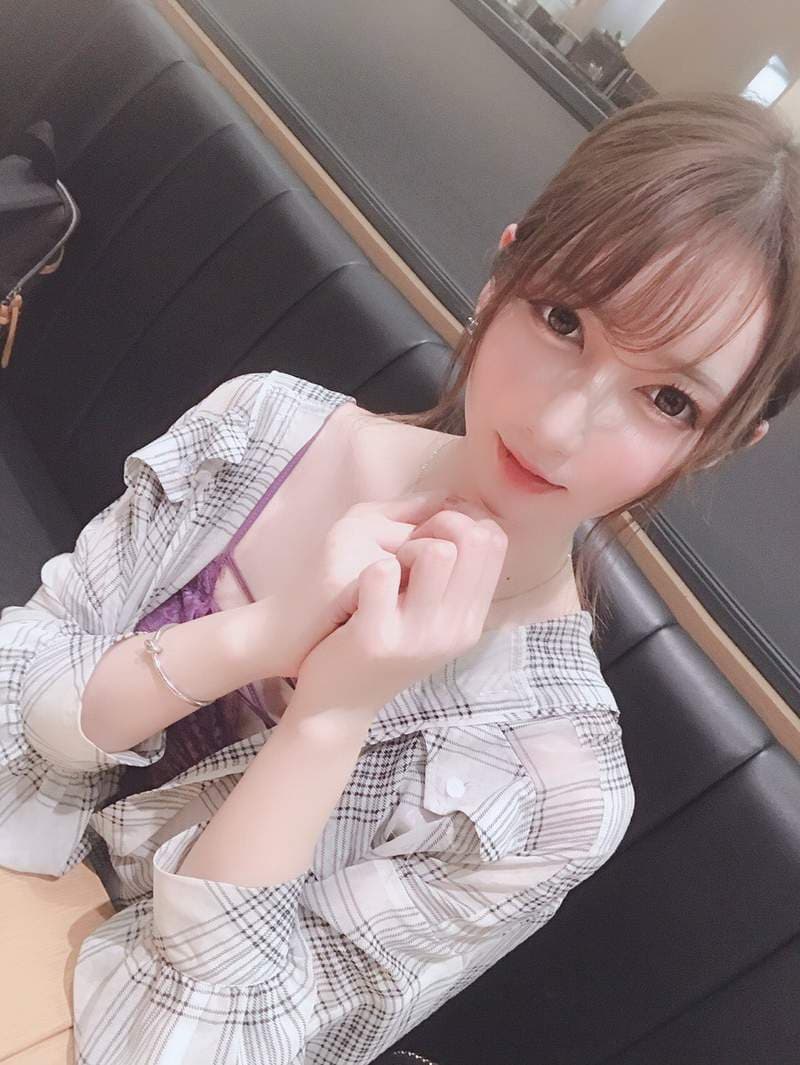 AV版女装男子《爱泽SARA》又一个让男人兴奋女人崩溃的带把美少女...