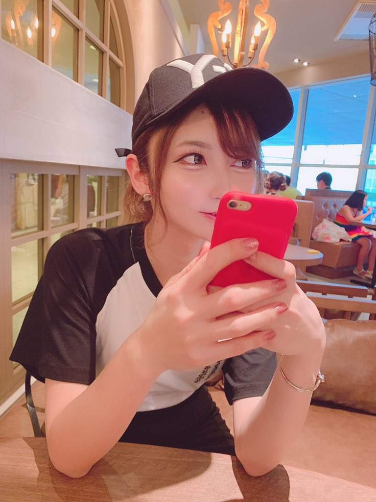 AV版女装男子《爱泽SARA》又一个让男人兴奋女人崩溃的带把美少女...