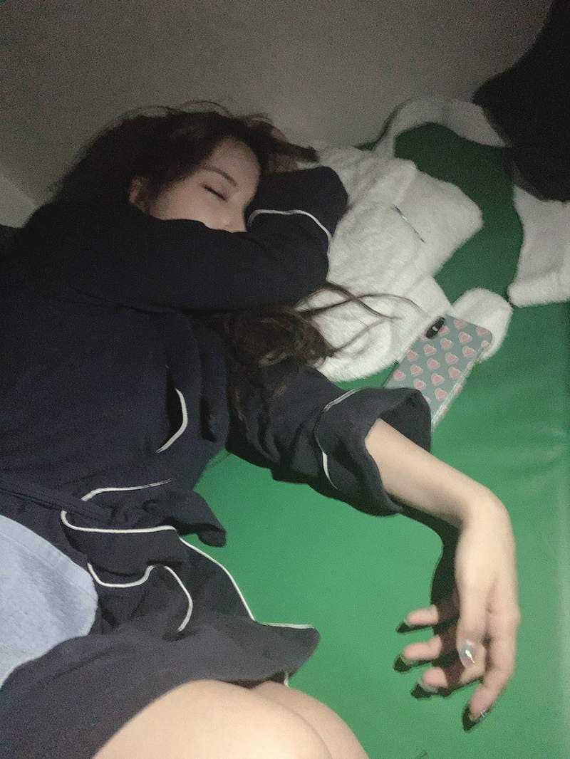 经纪人超坏偷拍《爆睡的三上悠亚》到底偷看了多久才拍出这些照片