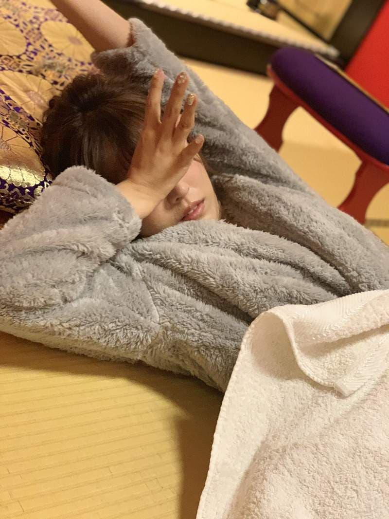经纪人超坏偷拍《爆睡的三上悠亚》到底偷看了多久才拍出这些照片