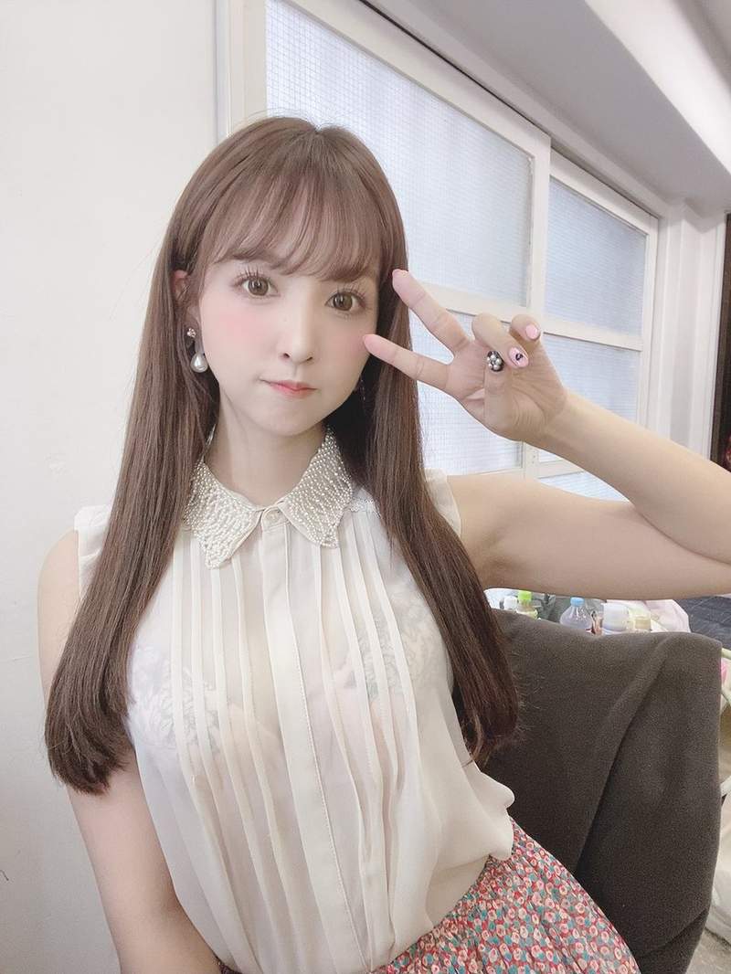 AV女优《2020年写真月历》每年都很苦恼到底要挑哪一位老婆来装饰房间