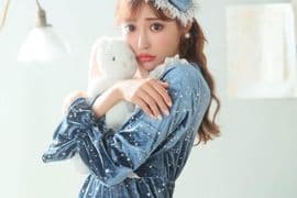《明日花绮罗AV女优正式毕业》最新写真看一波，听说这是她本人目前最满意的性感体态❤