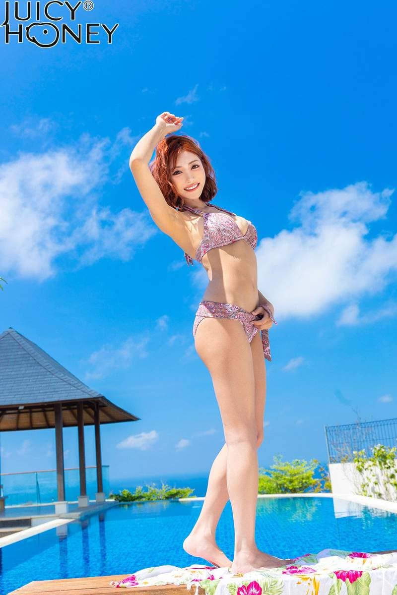 《明日花绮罗AV女优正式毕业》最新写真看一波，听说这是她本人目前最满意的性感体态❤