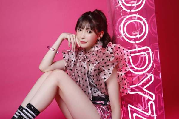 新法正在毁灭AV界！赚不到钱的女优流落何方？