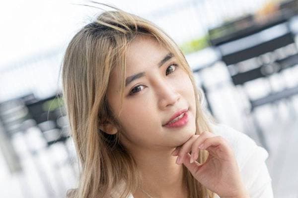 第2位港产AV女优AliceWong狂收负评 网友列4点狠批：素海霖完胜！