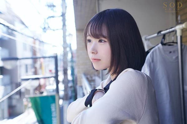 都没有自信！女优老觉得自己丑