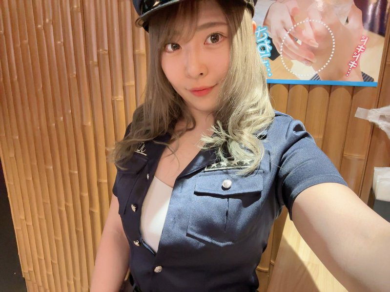 拥销魂身材一炮而红！女警下海「一个月拍9支AV」 曝因1事崩溃不当警察