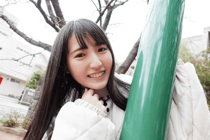日本AV女优河奈亜依宣告引退！清纯眼镜妹下台一鞠躬告别日本AV界