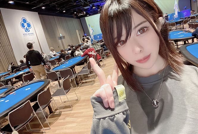 这些日本AV女优居然是赌神！专为打德州扑克创推特号-【辻井穂乃果】