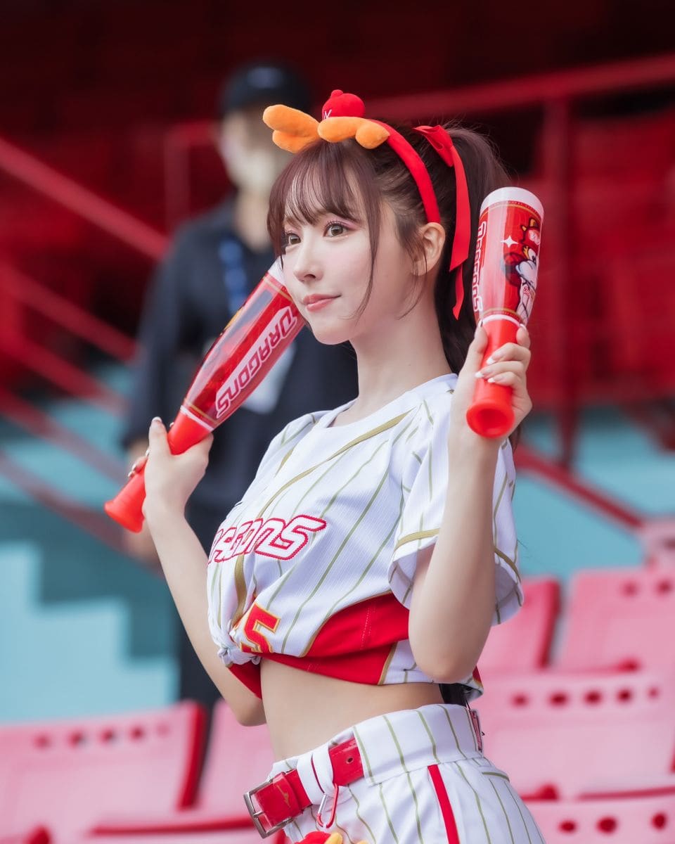 三上悠亚开球惹风波！日本暗黑界的人怎么看