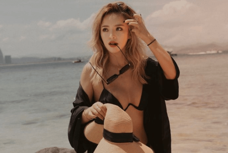 【网红流出】：甜美系网红亲密影片流出！自曝是遭男友出卖