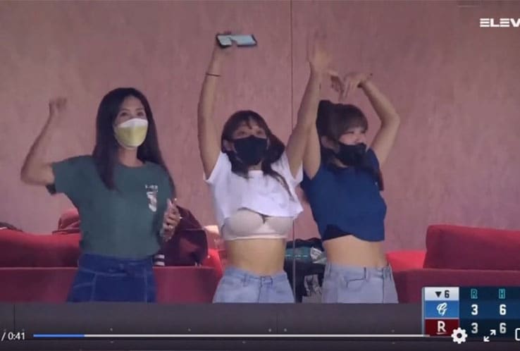 【网红流出】：百万网红林襄球场走光，万人共襄盛举